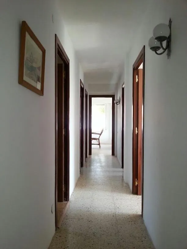 Apartment Spacious Flat With Sea Views, 3 Bedrooms, 2 Bathrooms And Next To The Beach!! Roda de Bera
