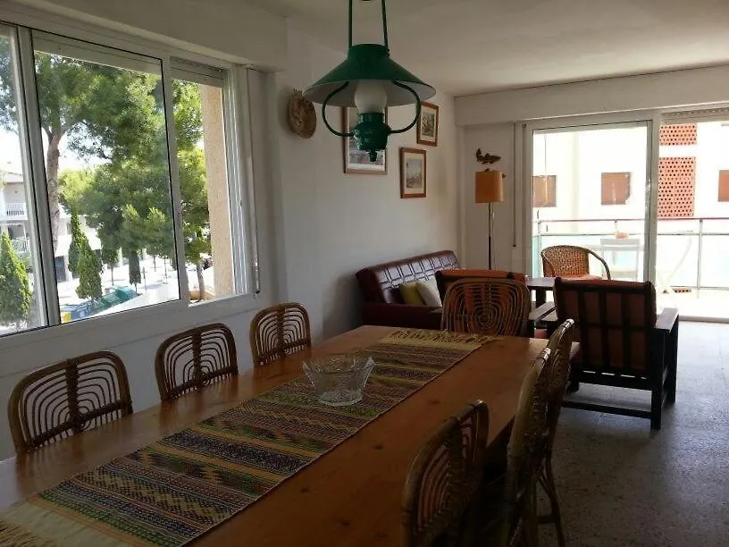Spacious Flat With Sea Views, 3 Bedrooms, 2 Bathrooms And Next To The Beach!! Roda de Bera Apartment