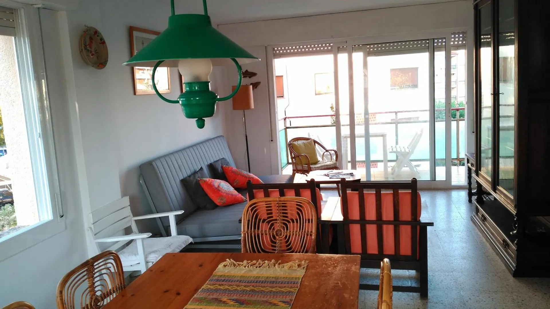 Spacious Flat With Sea Views, 3 Bedrooms, 2 Bathrooms And Next To The Beach!! Roda de Bera