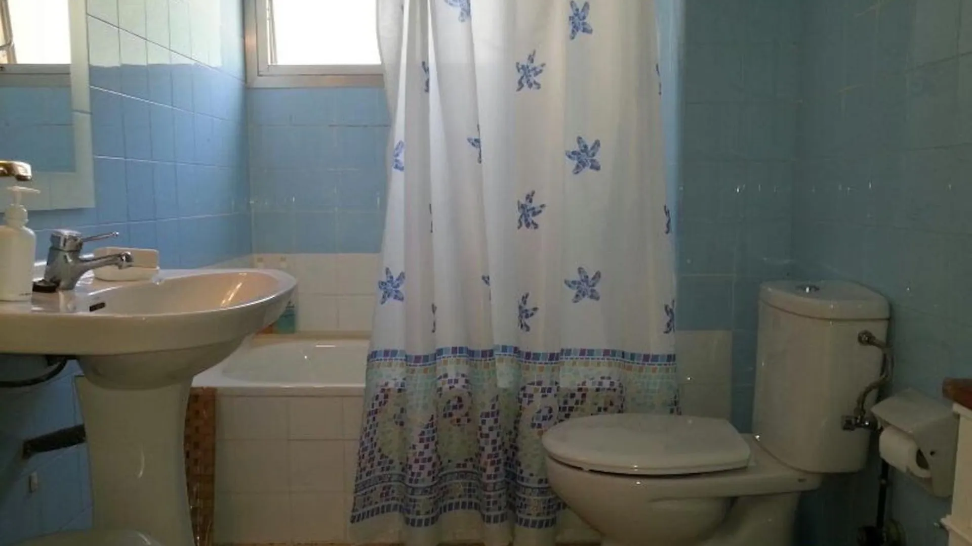 Spacious Flat With Sea Views, 3 Bedrooms, 2 Bathrooms And Next To The Beach!! Roda de Bera 0*,